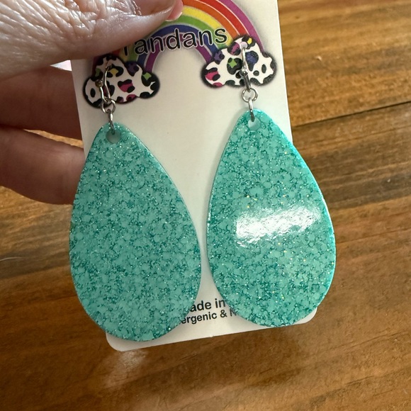 Jewelry - Sparkling Teardrop Earrings